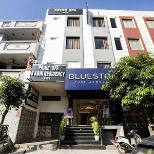 oyo-flagship-abhi-residency.hotelsdelhi.org/