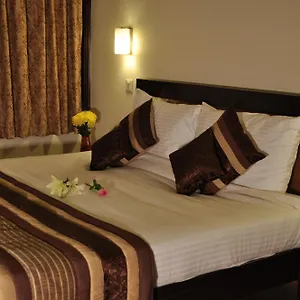 golden-palm-suites.hotelsdelhi.org/