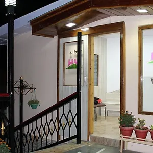 hotel-hilltop-shimla.shimlahotels.net/