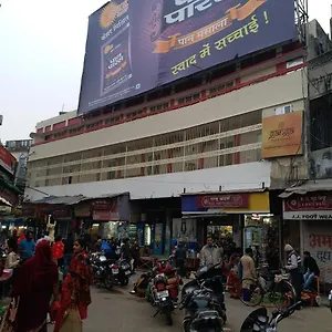 ganga-darshan.hotels-varanasi.com/